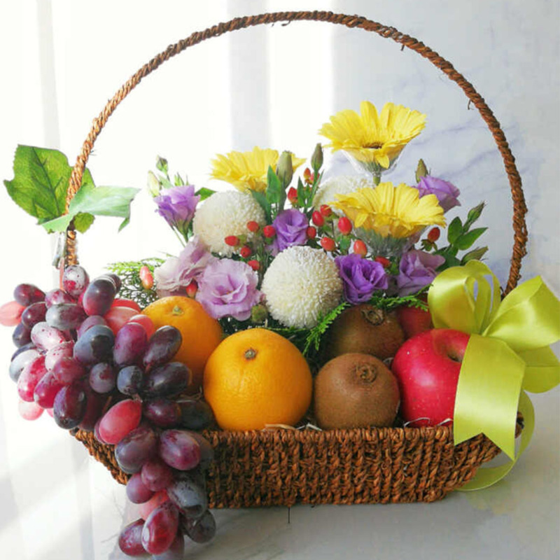 Fruit box, get well soon, free delivery, kl, kuala lumpur, birthday, surprise, grapes, orange, apple, kiwi, gerbera, eustoma, ping pong, red berries, rattan basket