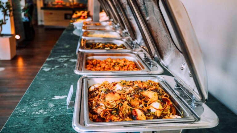 How to Avoid Wedding Catering Mistakes in Malaysia malaysia food caterer malaysia wedding food caterer kl food caterer selangor food caterer what should I consider when planning my weddding